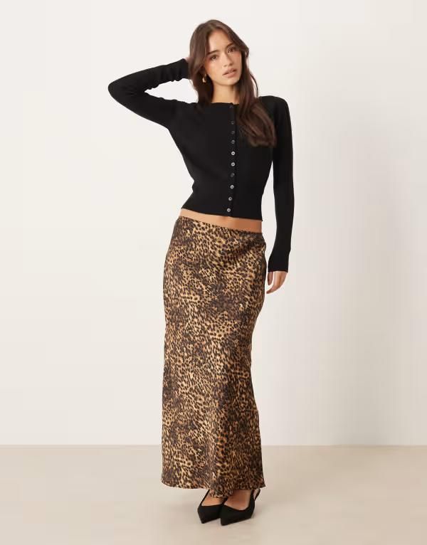 マンゴ レディース ボトムス スカート プリント サテン マキシ Mango satin maxi skirt in leopard print BROWN ブラウン