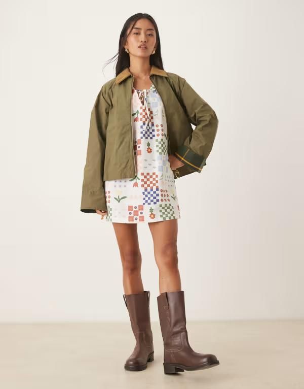 エイソス レディース トップス ワンピース ミニワンピース フラワー柄 プリント ミニ リネン フラワー ASOS DESIGN linen blend tie front mini dress in floral tile print Floral tile 7,796円