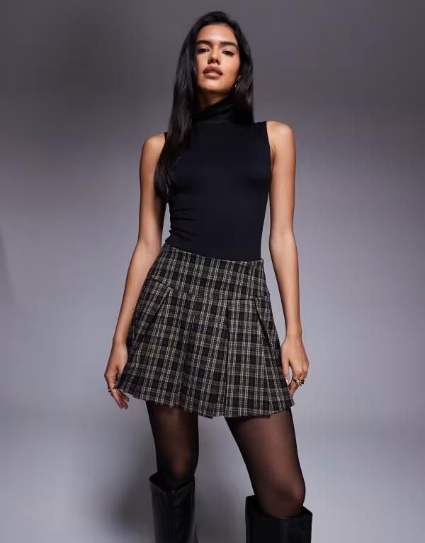 エイソス レディース ボトムス スカート プリーツ プリント ミニ ASOS DESIGN pleated brushed vseam mini skirt in chocolate plaid print Brown ブラウン