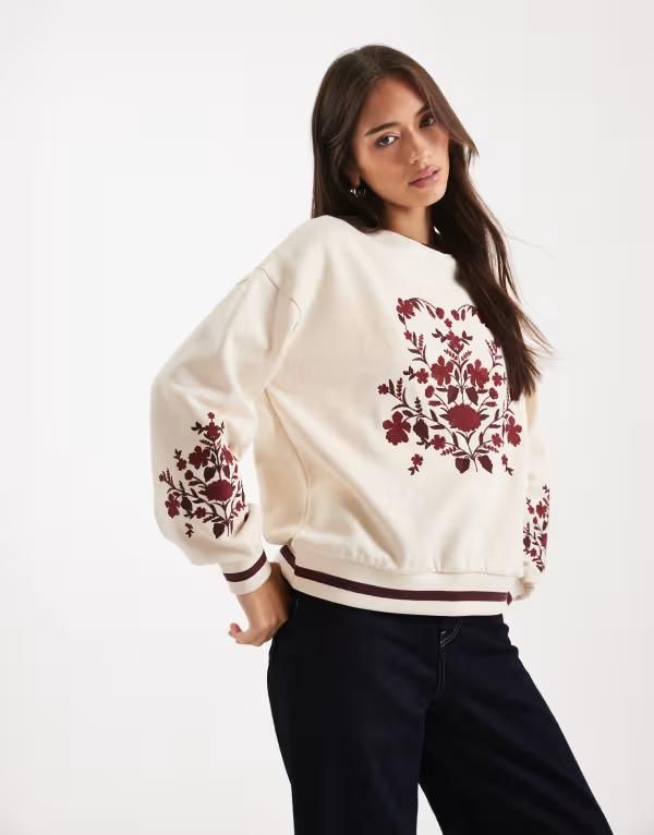 ミスセルフフリッジ レディース アウター パーカー・スウェット スウェット シャツ 刺繍 Miss Selfridge embroidered tapestry sweatshirt CREAM クリーム