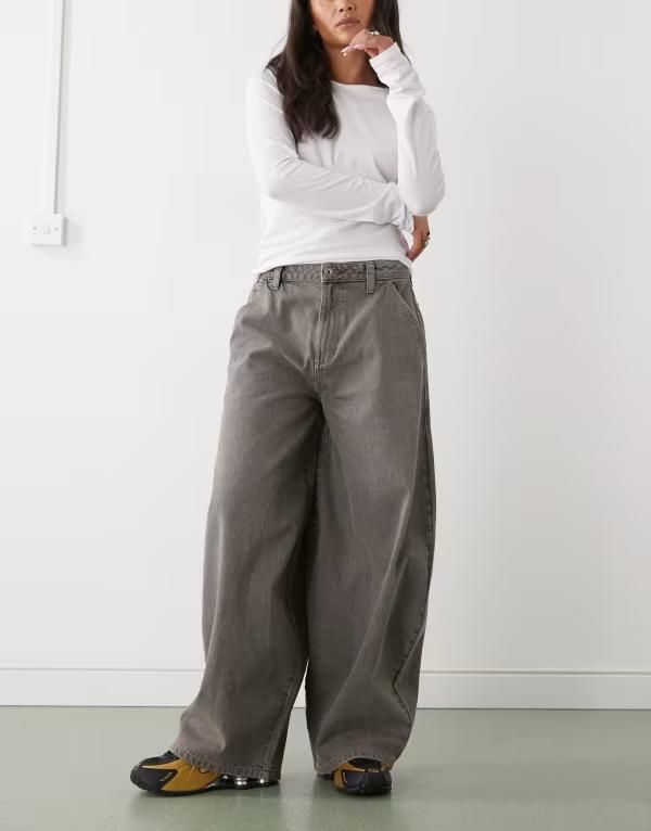 コルージョン レディース ボトムス デニムパンツ ローライズ ジーンズ COLLUSION XL balloon low rise jeans in smoky Washed gray グレー