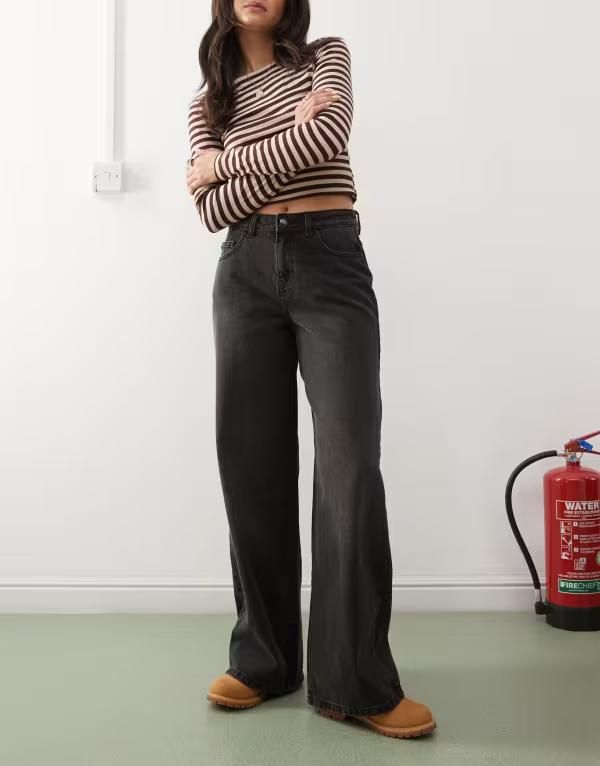 ノイジーメイ レディース ボトムス デニムパンツ ジーンズ Noisy May Brandy mid rise loose fit jeans in washed Washed Black ブラック