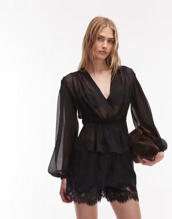 エイソス レディース ボトムス ハーフパンツ・ショーツ レーストリム ショートパンツ サテン レース ASOS DESIGN lace trim satin shorts Black ブラック