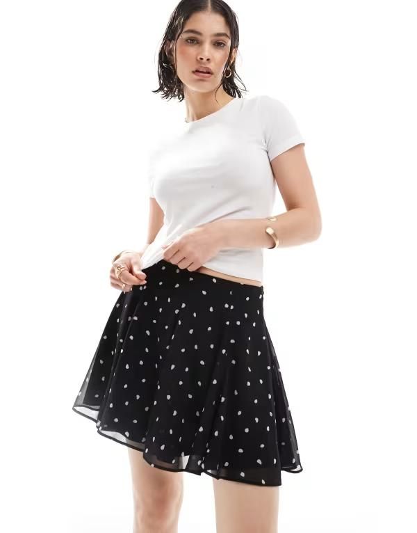 エイソス レディース ボトムス スカート ドット柄 シフォン ドット ミニ ASOS DESIGN flippy chiffon mini skirt in polka dot Polka dot ドット