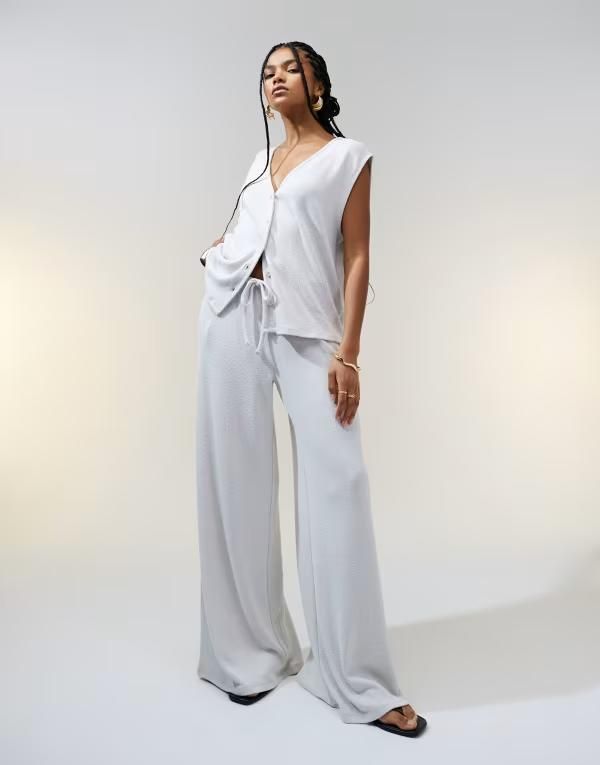 エイソス レディース ボトムス カジュアルパンツ ワイドレッグ パンツ ニット ASOS DESIGN textured knit wide leg pants in stone part of a set STONE ストーン