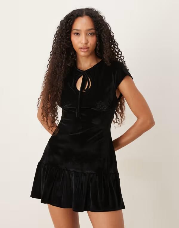エイソス レディース トップス ワンピース ミニワンピース ミニ ベルベット ASOS DESIGN velvet keyhole drop waist mini dress Black ブラック