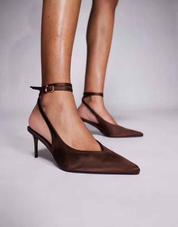 シミ レディース シューズ パンプス サテン ヒール SIMMI Shoes Simmi London Sonika tie leg heeled pumps in chocolate satin CHOCOLATE SATIN チョコレート