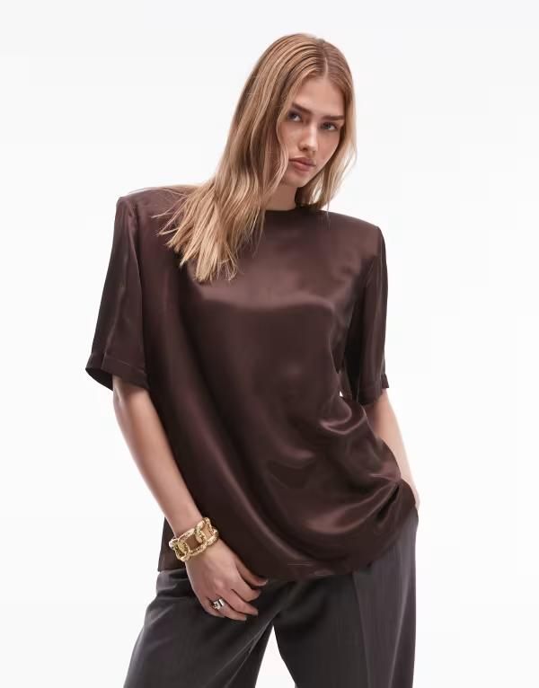 エイソス レディース トップス Tシャツ サテン ASOS DESIGN satin shoulder pads tshirt in chocolate チョコレート