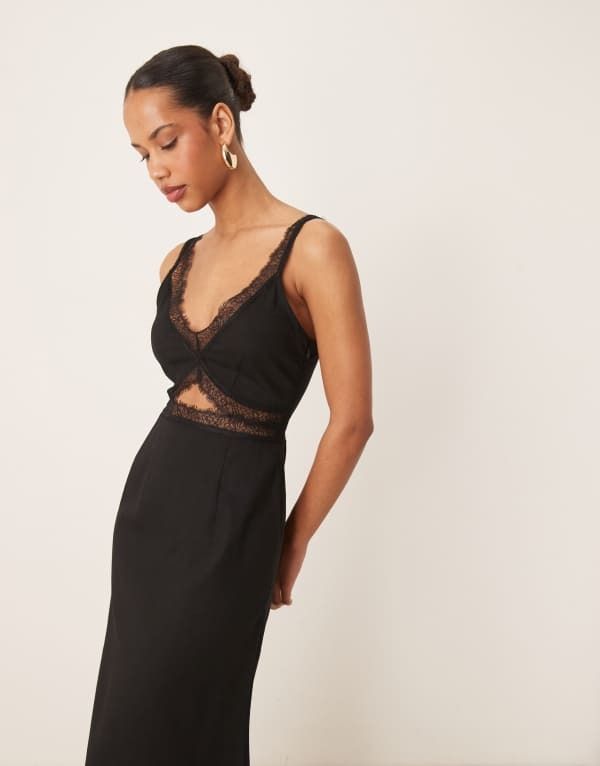 ネバーフリードレスド レディース トップス ワンピース カットアウト リネン Never Fully Dressed Mimi linen cutout midaxi dress Black ブラック