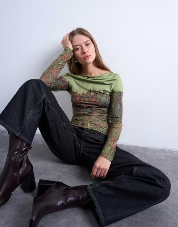 トップショップ レディース トップス Tシャツ プリント レース Topshop slash neck abstract placement print microfiber top Green Print グリーン