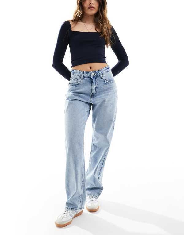 オンリー レディース ボトムス デニムパンツ ストレート ジーンズ ONLY Ella mid waist straight leg jeans in light Light Blue Denim デニム
