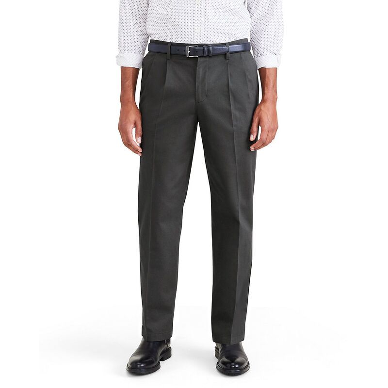 ドッカーズ メンズ ボトムス カジュアルパンツ プリーツ トール Big Tall Dockersignature Iron Free Stain Defender Classic Fit Pleated Pantsteelhead