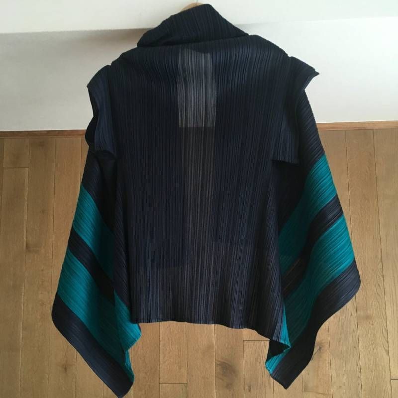 極美品 PLEATS PLEASEプリーツプリーズ 変形 トップスF PP21-JF541 