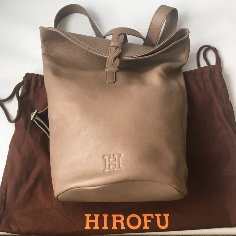 【極美品】 HIROFU ヒロフ トレッチャ レザーリュック バックパック 本革 美品 HIROFU（ヒロフ）トレツチャ レザーリュック バックパック 定価93,500