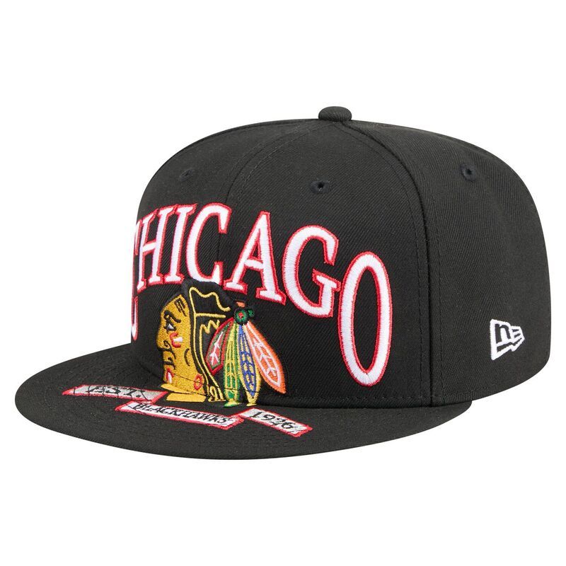 ニューエラ メンズ アクセサリー 帽子 ヴィンテージ Mens New Era Black Chicago Blackhawks Oversized Vintage Arch 59Fifty Fitted Hat Hwk Black ブラック