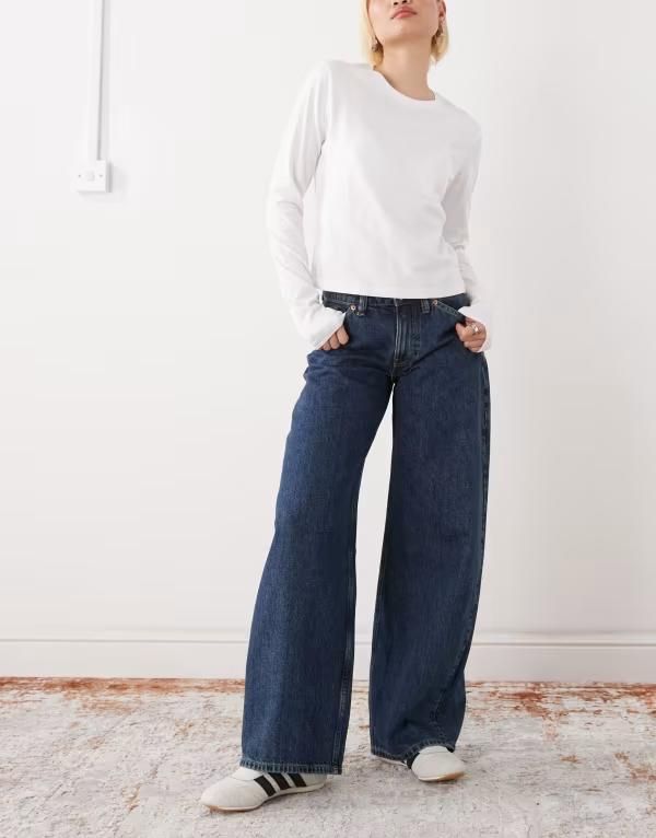 モンキ レディース ボトムス デニムパンツ ジーンズ Monki barreleg jeans in mid wash Mid Wash Blue ブルー
