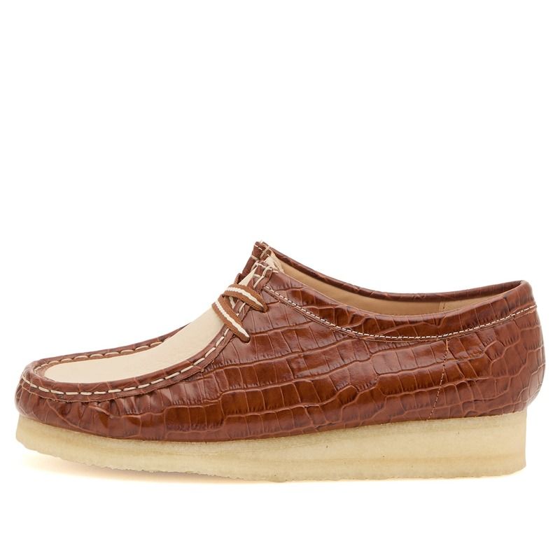 クラークス レディース シューズ ブーツ・レインブーツ Clarks Originals Croc patent Wallabee Bootan Interest タン