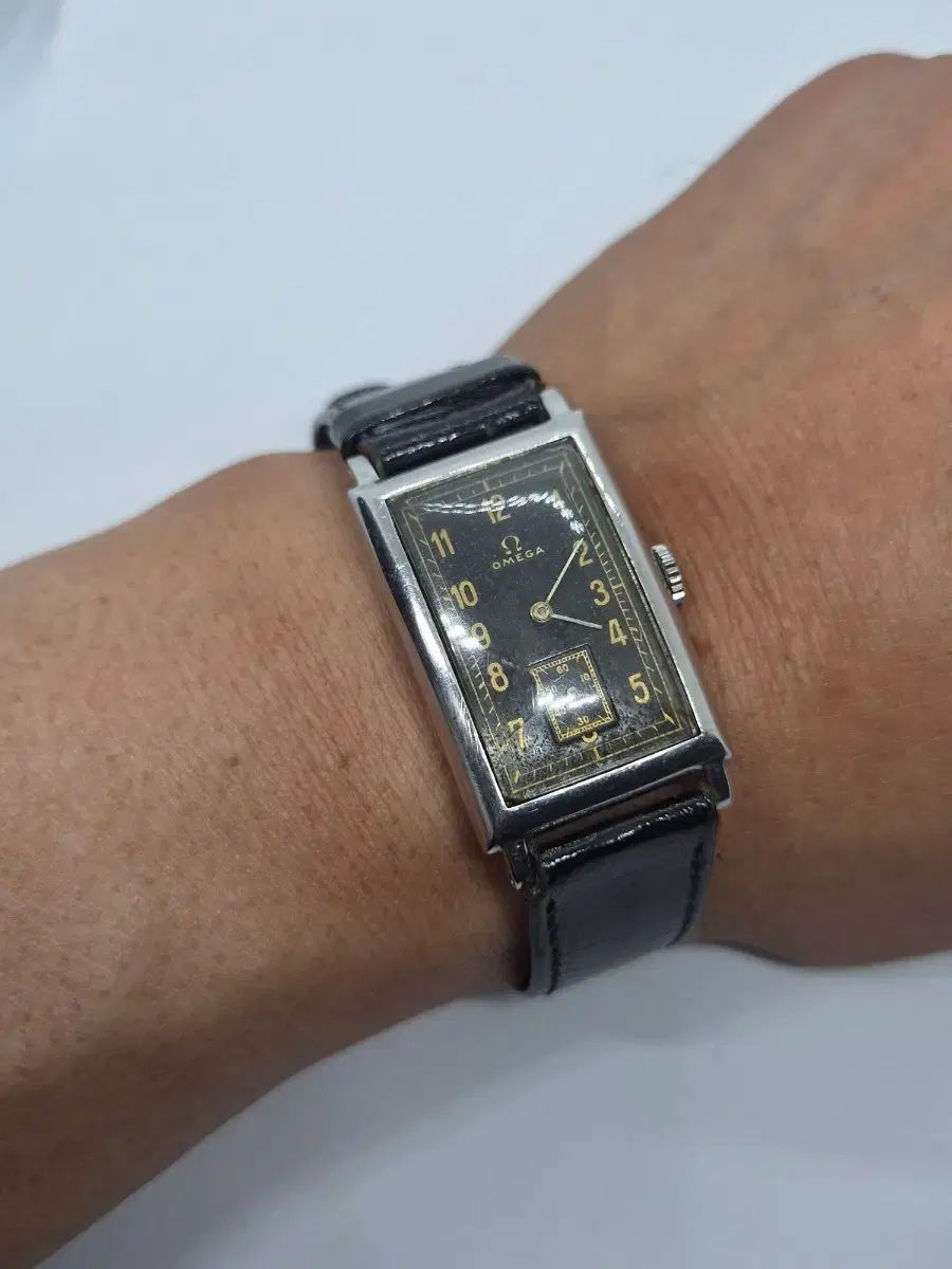 ヴィンテージ Omega Tank Art Deco cal 17t