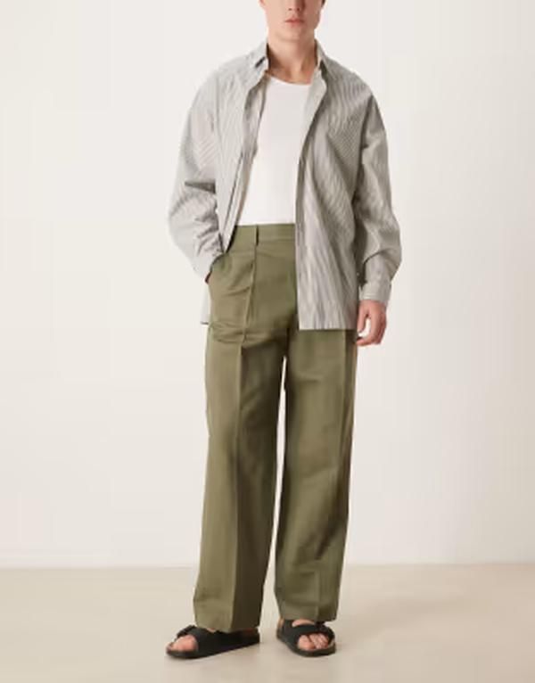 エイソス メンズ ボトムス カジュアルパンツ ワイドレッグ プリーツ リネン ASOS DESIGN pleated linen rich wide leg dress pants in olive GREEN グリーン