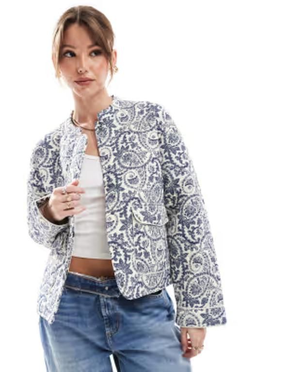 オンリー レディース アウター ジャケット・ブルゾン プリント キルティング ONLY quilted jacket jacquard print BLUE ブルー
