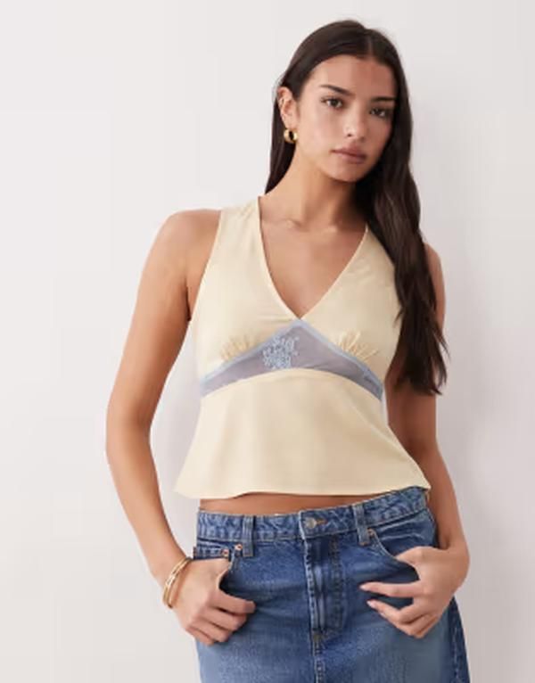 モーテル レディース トップス シャツ サテン レース Motel Valeska lace insert satin plunge neck top in yellow イエロー