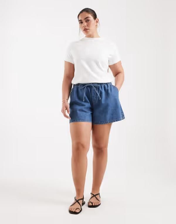 エイソス レディース ボトムス ハーフパンツ・ショーツ ショートパンツ デニム ASOS Curve ASOS DESIGN Curve denim pullon shorts in mid BLUE ブルー