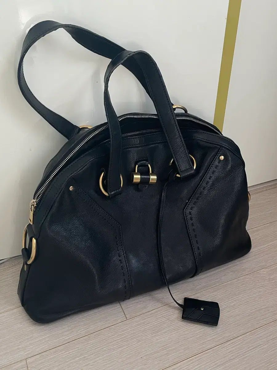 Saint Laurent サンローラン ミューズバッグ ブラック