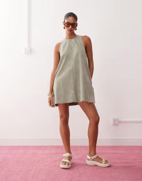 モンキ レディース トップス ワンピース A ライン ミニ ノースリーブ Monki sleeveless a line mini dress with frayedge Khaki カーキ