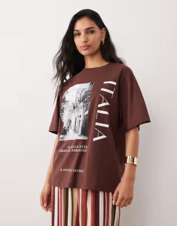 エイソス レディース トップス Tシャツ グラフィック ASOS DESIGN oversized Tshirt with Italia graphic in chocolate チョコレート
