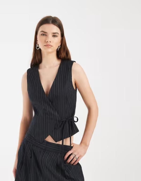 コルージョン レディース トップス ベスト COLLUSION side tie vest in pinstripe Navy stripe ネイビー