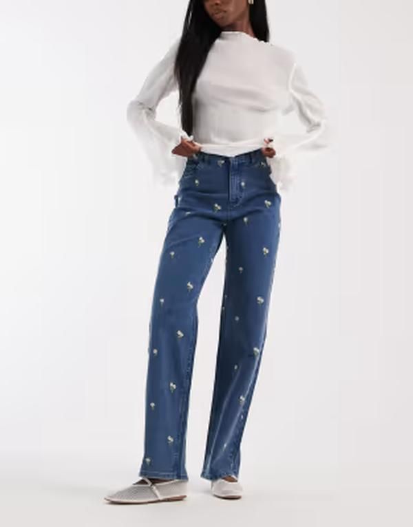 ピーシーズ レディース ボトムス デニムパンツ ストレート フラワー柄 刺繍 ジーンズ フラワー Pieces floral embroidered straight leg jeans in medium blue denim デニム 22,176円
