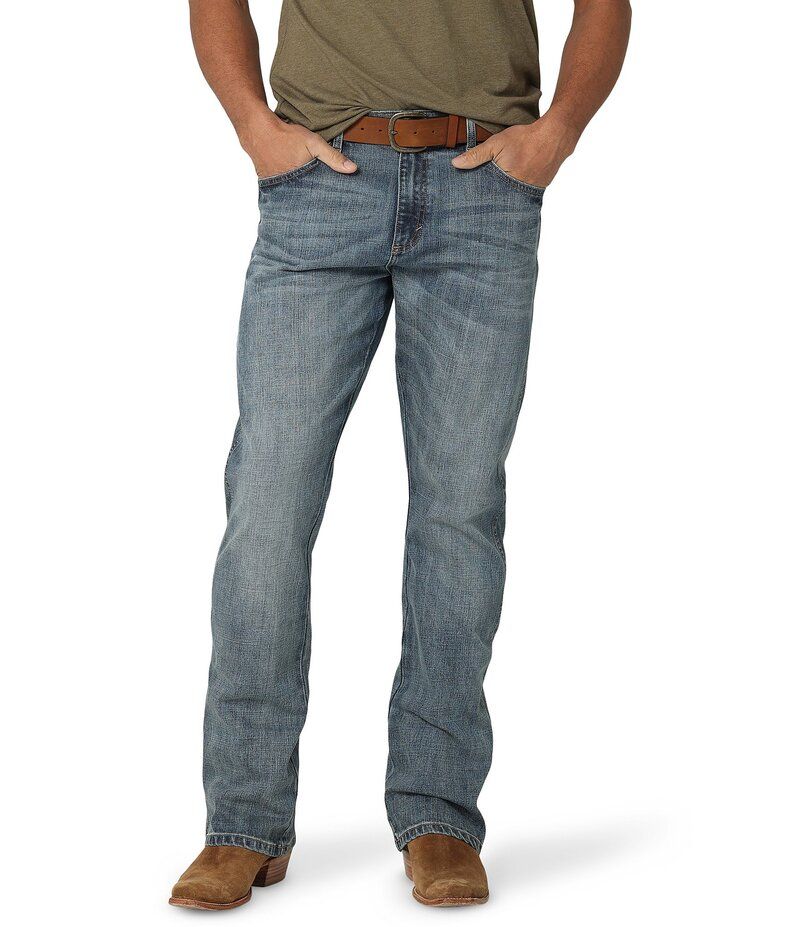 ラングラー メンズ ボトムス デニムパンツ リラックスフィット ブーツカット ブーツ ジーンズ WranglerR RetroR Greeley Relaxed Fit Bootcut Jeans Greeley