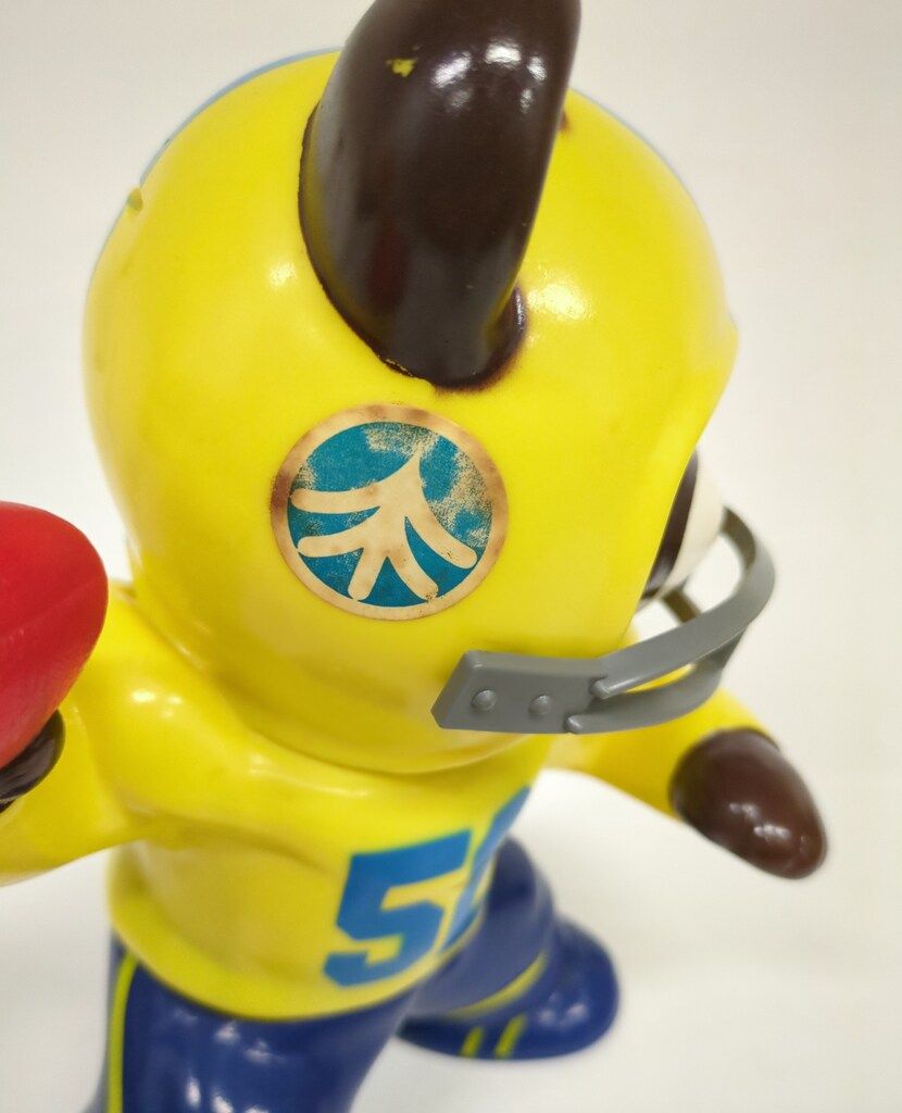 たくぎん 貯金箱カウンターサイズ たくちゃんアメフト黄 - メルカリ