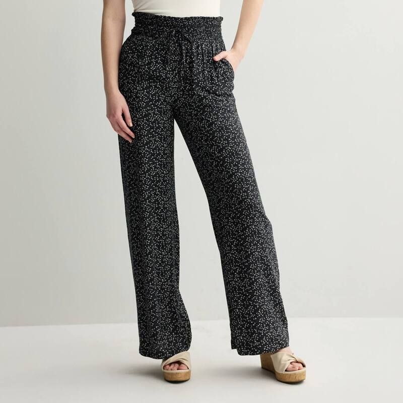 エスオー レディース ボトムス カジュアルパンツ ワイドレッグ シャーリング Juniors SO HighRise Smocked Wide Leg Pants Black Cream Floral クリーム