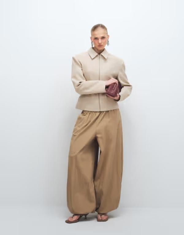 エイソス レディース ボトムス カジュアルパンツ ナイロン コットン ASOS DESIGN cottonnylon blend pull on balloon pants in camel キャメル