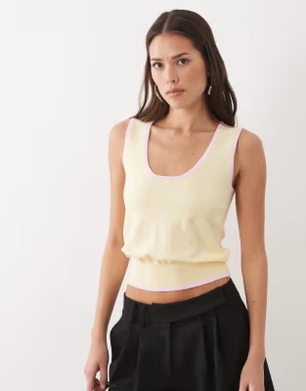 ノーバディーズ チャイルド レディース トップス シャツ コントラスト Nobodys Child scoop neck pink contrast hem tank top in yellow イエロー