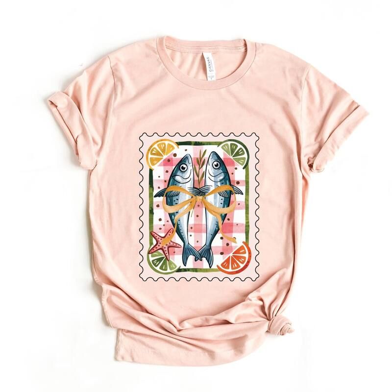 Simply Sage Market レディース トップス Tシャツ グラフィック Simply Sage Market Sardinestamp Womenshort Sleeve Graphic TShirt Blush ブラッシュ