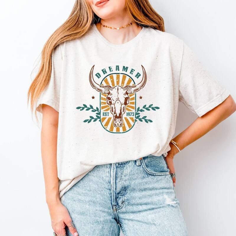 Simply Sage Market レディース トップス Tシャツ グラフィック Simply Sage Market Cow Skull Dreamer Womenshort Sleeve Graphic TShirt Oatmeal オートミール