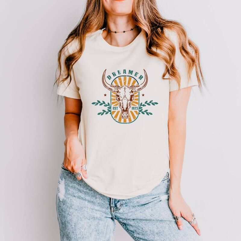 Simply Sage Market レディース トップス Tシャツ グラフィック Simply Sage Market Cow Skull Dreamer Womenshort Sleeve Graphic TShirt Cream クリーム