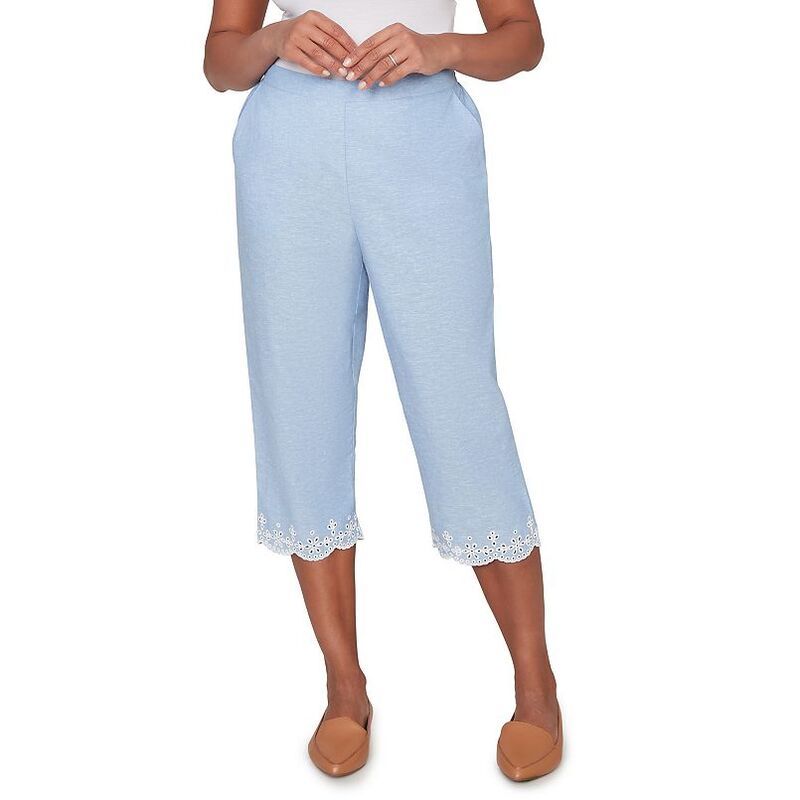 アルフレッド ダナー レディース ボトムス カジュアルパンツ 刺繍 キャップ Womens Alfredunner Eyelet Embroidered Cuff Capris Ocean Blue ブルー