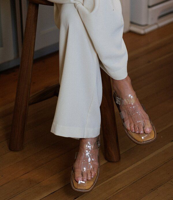 ジャンビニ レディース シューズ サンダル キャップ Gianni Bini x Cyd Morris The Captain Clear Vinyl Square Toe Fisherman Sandals Clear