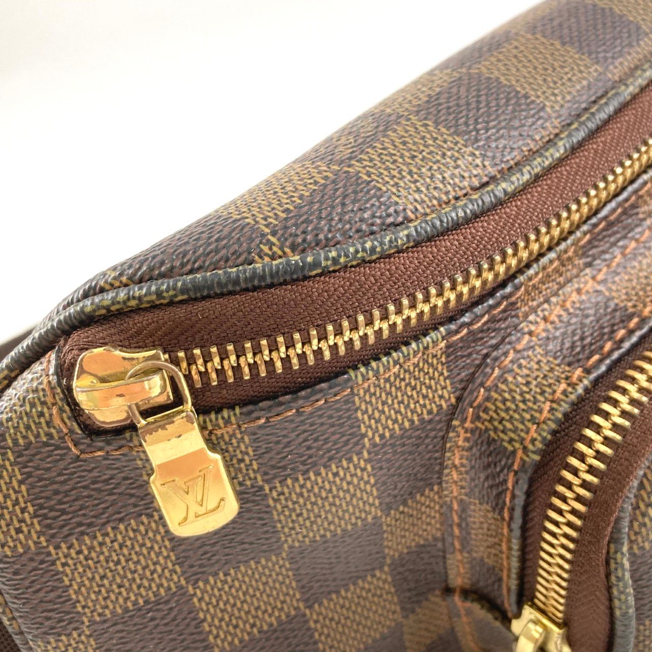 LOUIS VUITTON（ルイ・ヴィトン） ダミエ バムバッグ メルヴィール