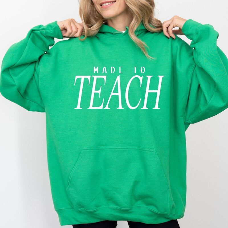 Simply Sage Market レディース トップス Tシャツ パーカー グラフィック Simply Sage Market Made To Teach Italic Womens Graphic Hoodie Grass