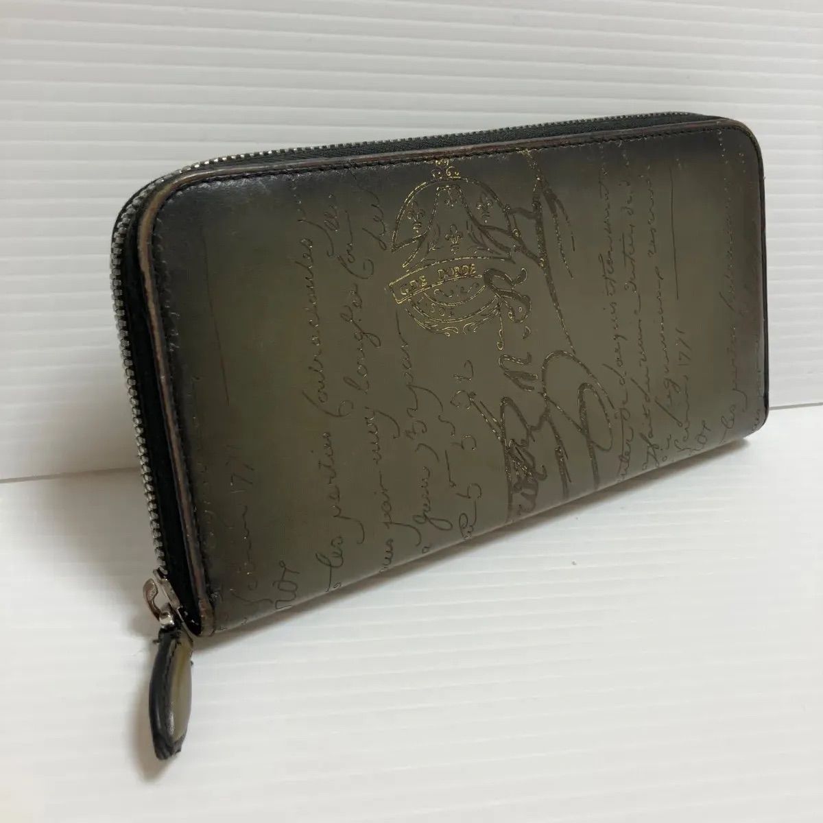 Berluti ベルルッティ ヴェネツィアレザー カリグラフィー ラウンド