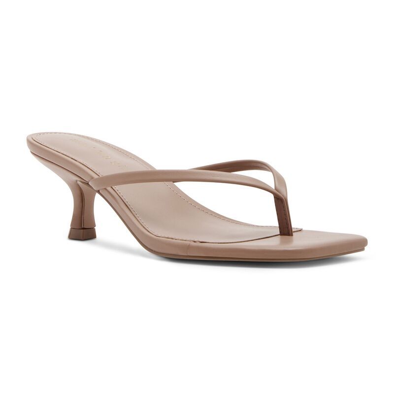 マッデンガール レディース シューズ サンダル ヒール madden girl Charlene Womens Kitten Heel Sandals Cafe