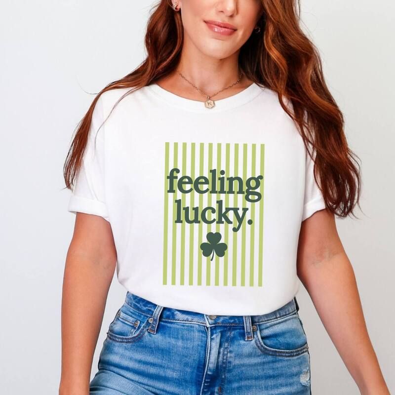 Simply Sage Market レディース トップス Tシャツ グラフィック Simply Sage Market Feeling Lucky Stripes Womens Garment Dyed Graphic TShirt White ホワイト
