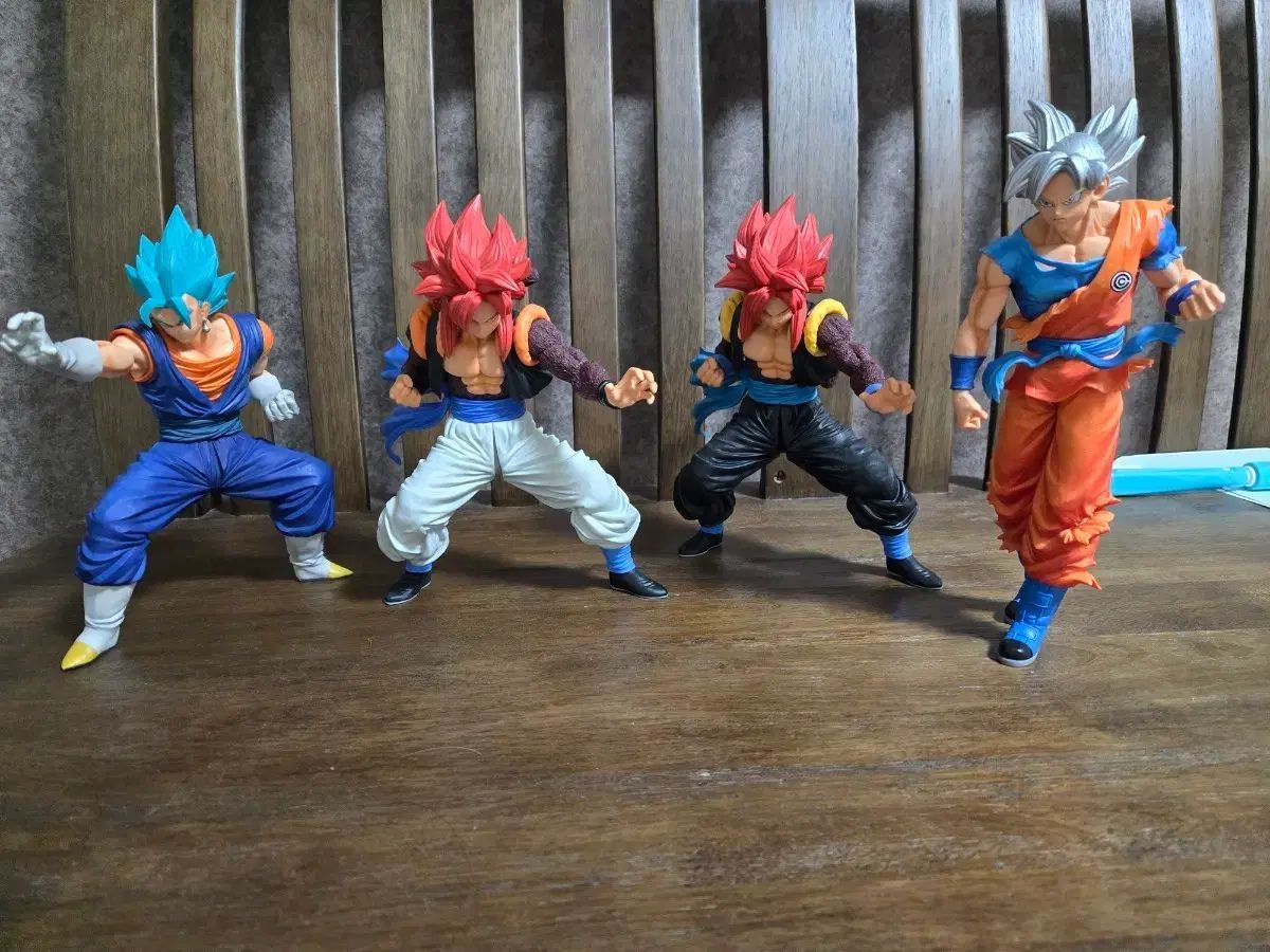 ドラゴンボール ベジータ/ゴジータ/孫悟空 フィギュア