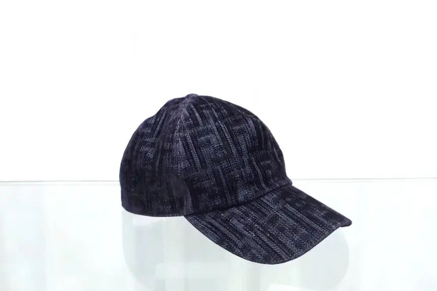 FENDI フェンディ 未使用 新品 デニム ベースボールキャップ 帽子 FXQ768APVB F1Q34