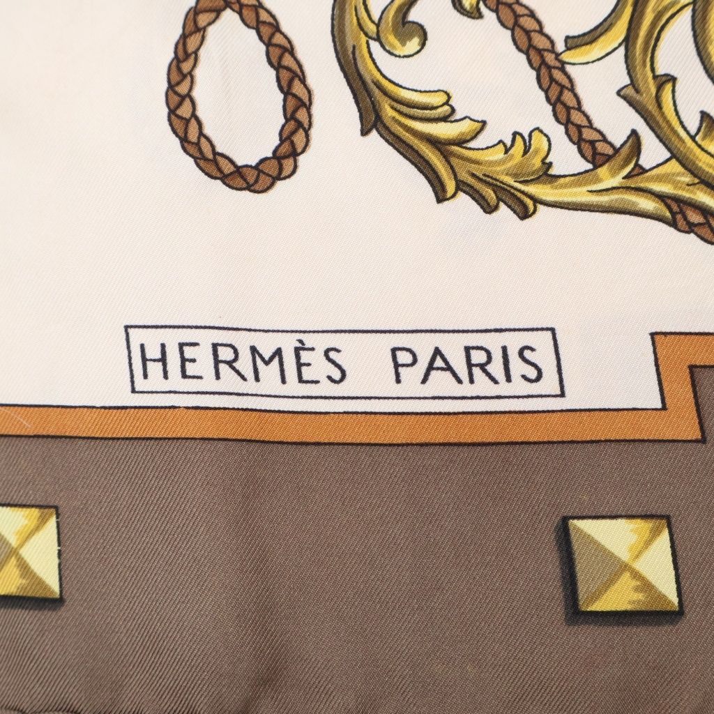 HERMES (エルメス) カレ90 Key Pattern Scarf 鍵柄スカーフ カーキ
