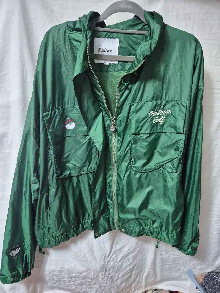 マルボンゴルフ グリーン色 フード ウィンドブレーカー